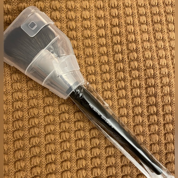 Sephora Other - Sephora Collection Pro Demi Fan Makeup Brush 72
